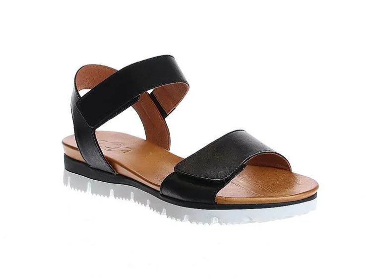 AQA Shoes A8570